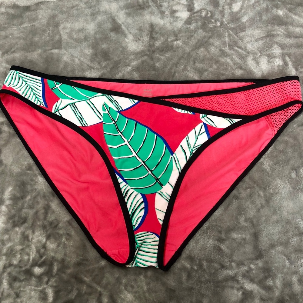 Mesh insert bikini bottoms